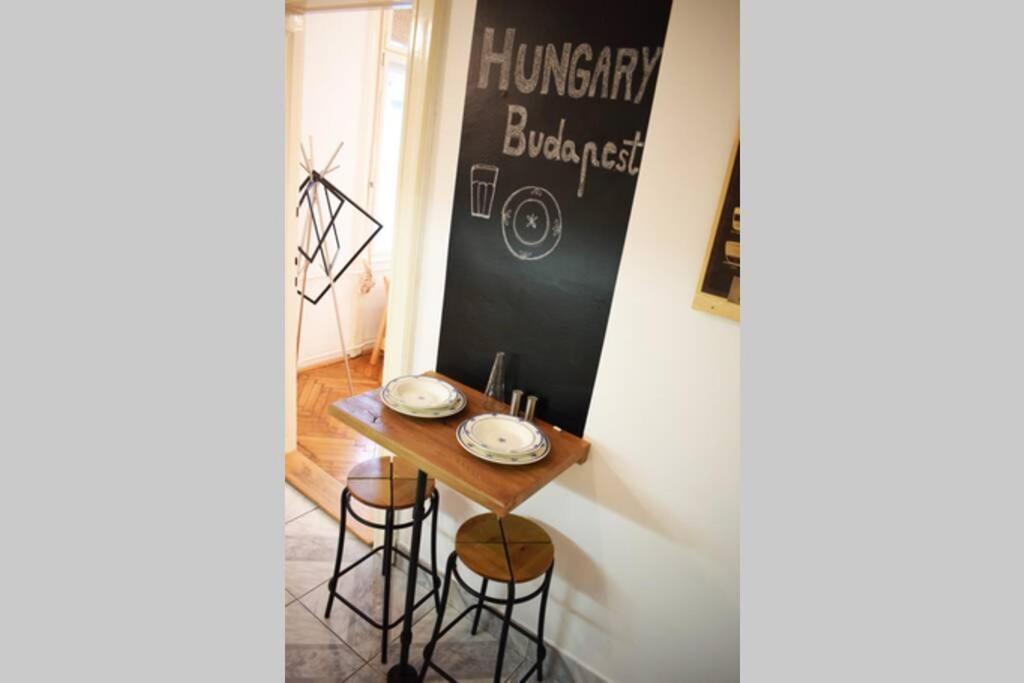 Cosy Apartment Just Next To Parliament Budapest Exterior foto